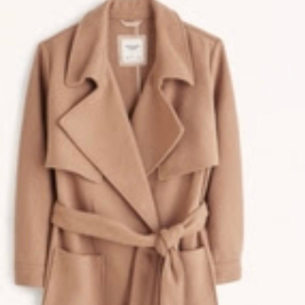 Abercrombie & Fitch Tan Trench Coat with Elegant Lapel